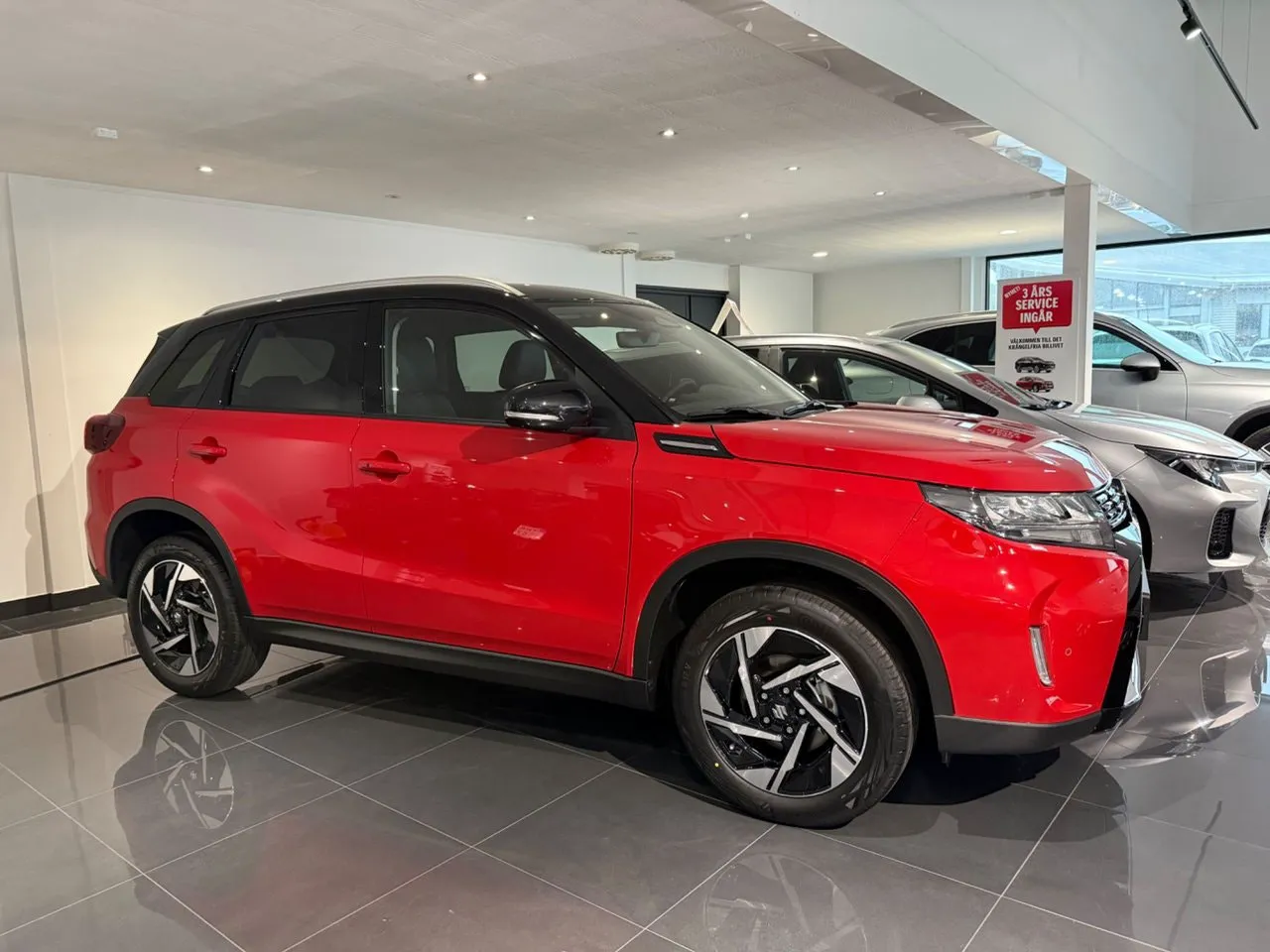 Vehicle image 3
