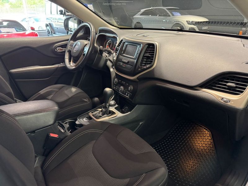 Jeep Cherokee bild 9