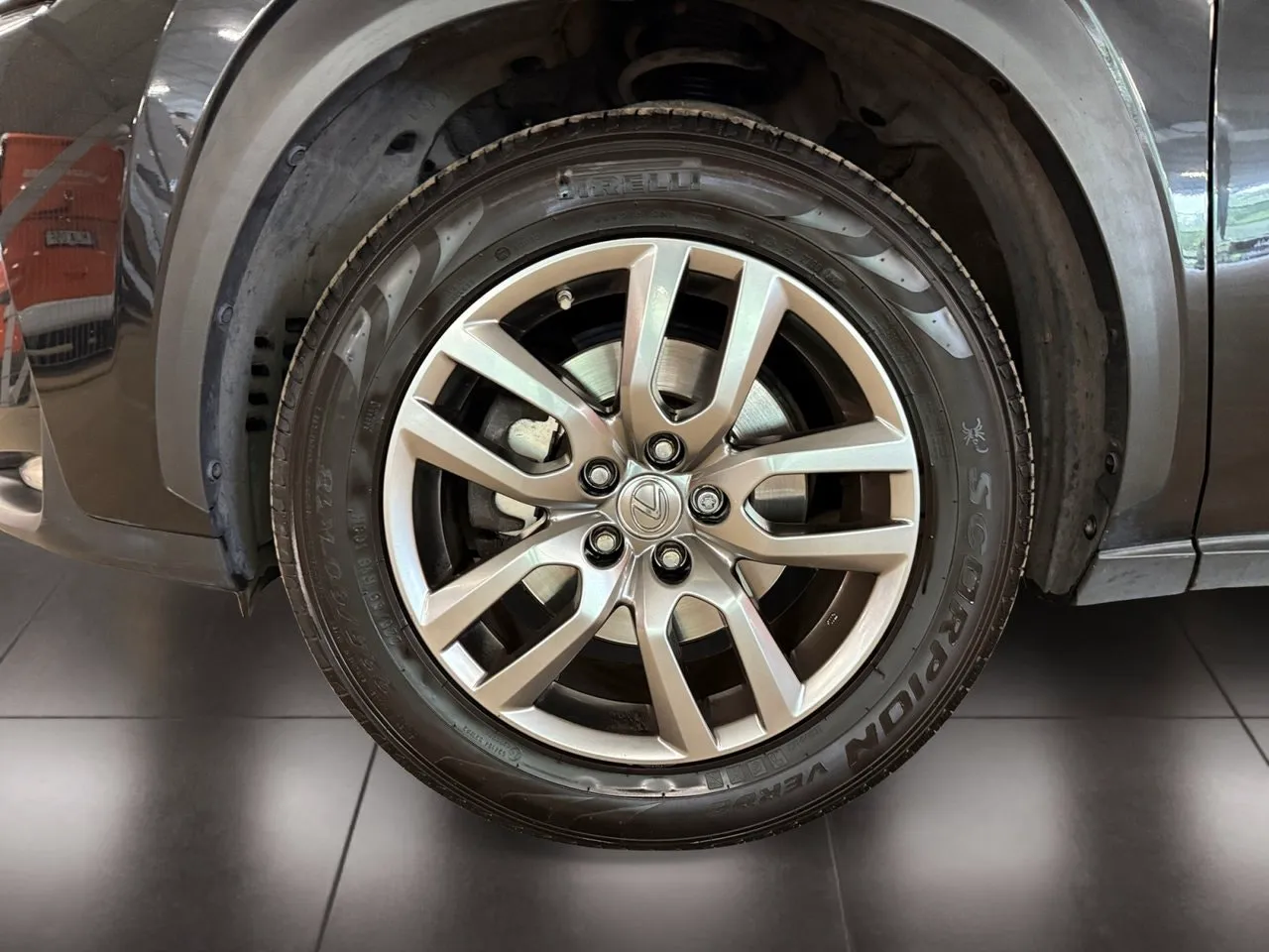 Vehicle image 21