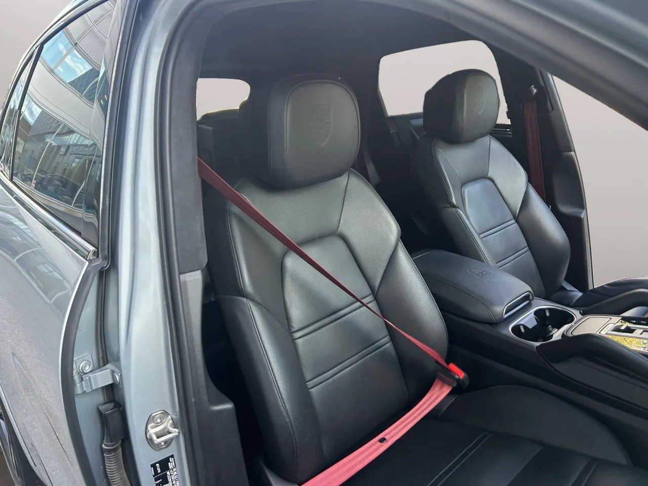Vehicle image 15