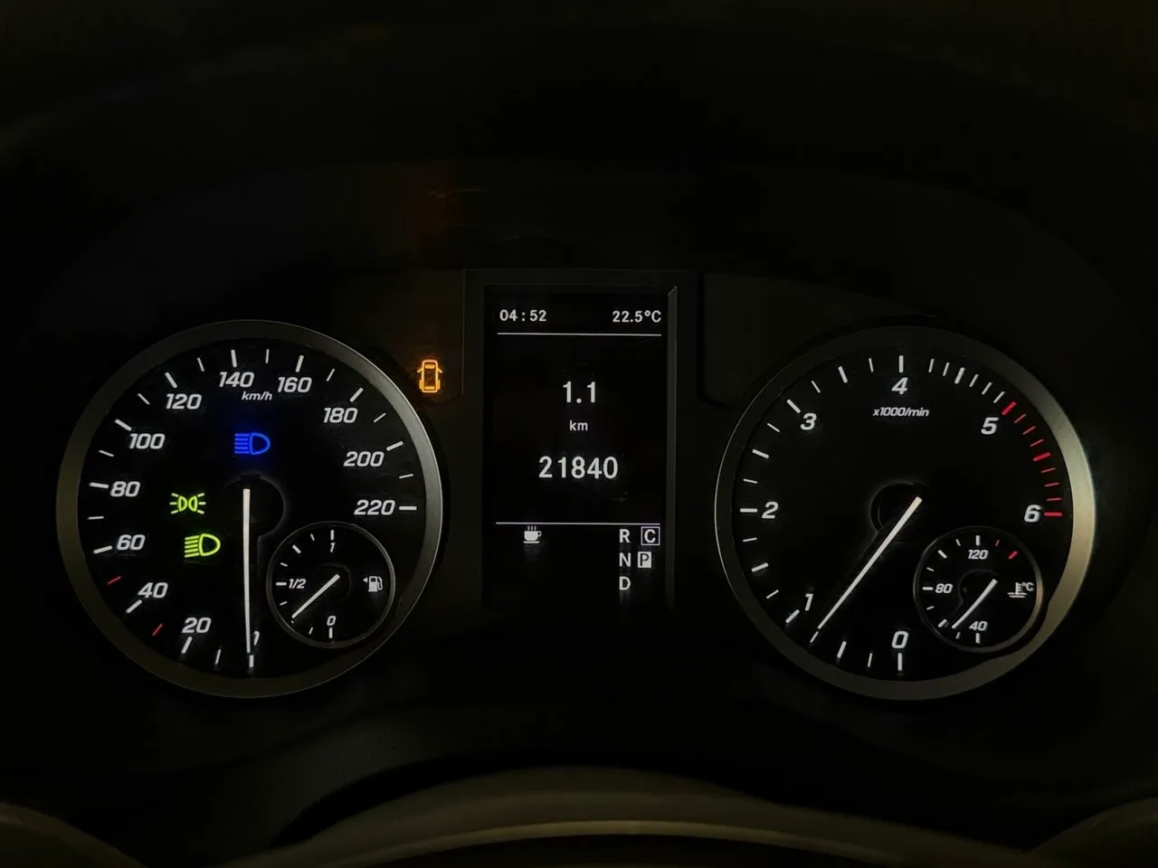 Vehicle image 16
