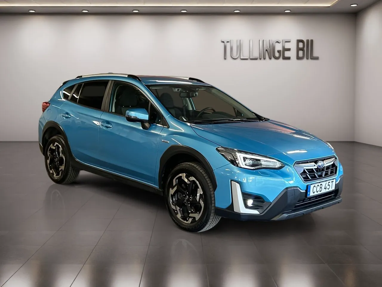 Vehicle image 6