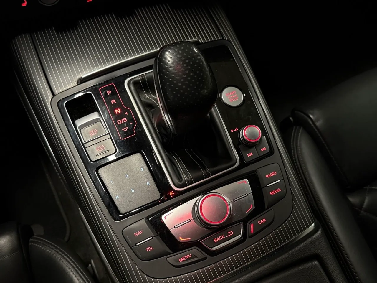 Vehicle image 21