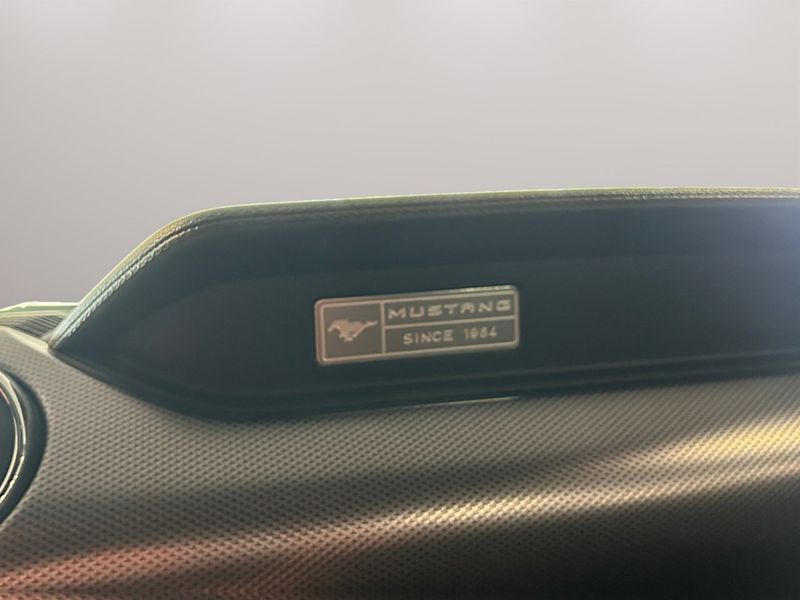 Ford Mustang bild 15