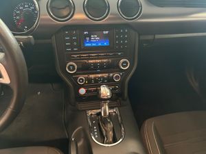 Ford Mustang bild 12