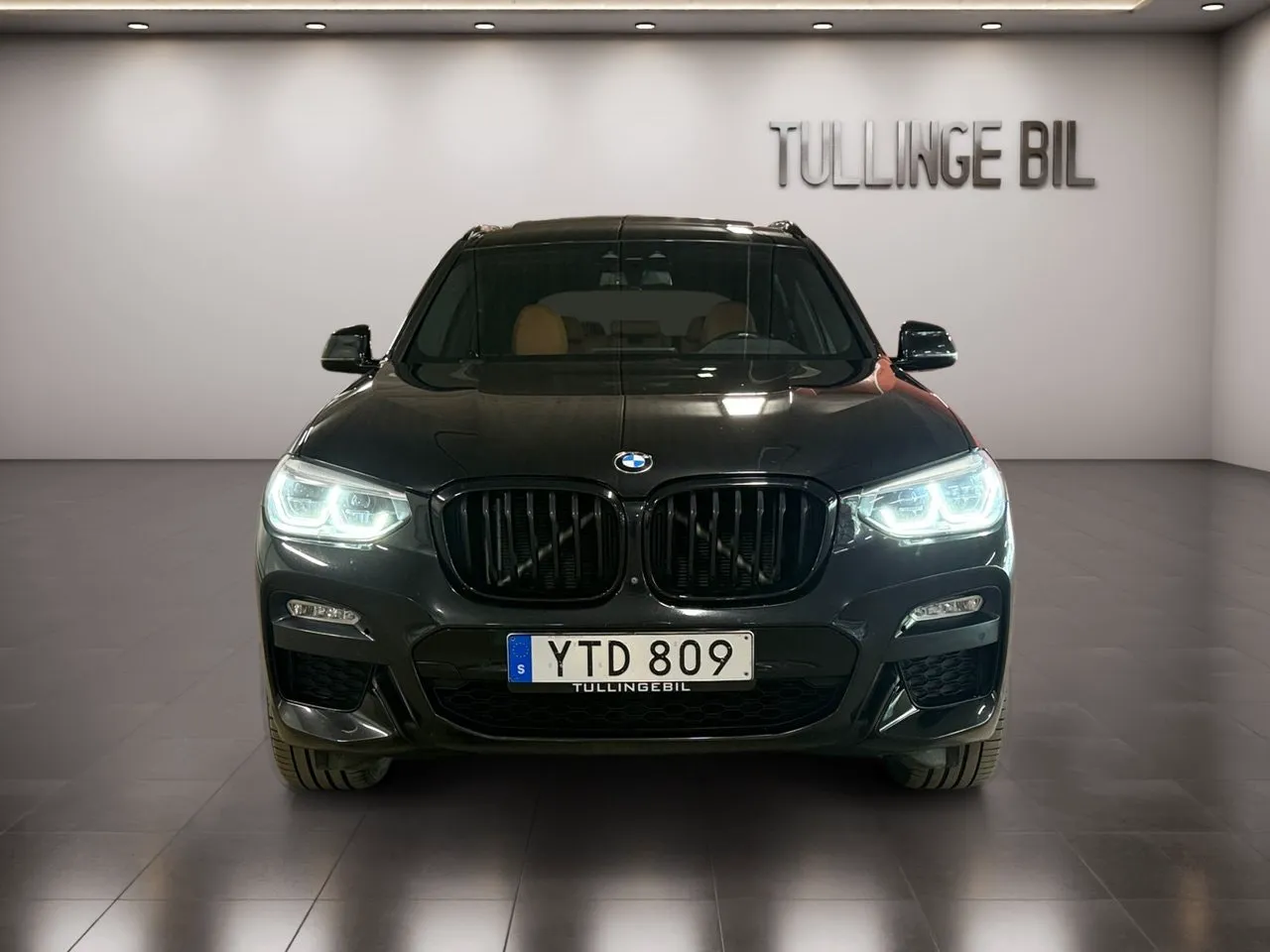 Vehicle image 7