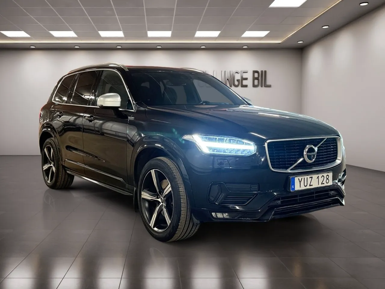 Vehicle image 6
