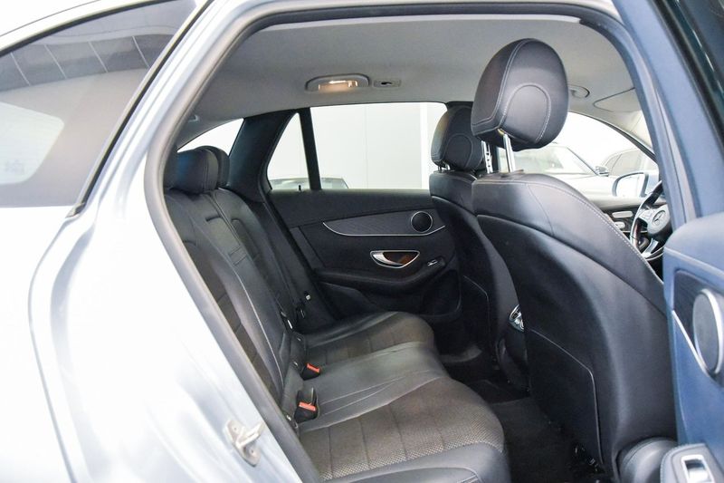 Mercedes GLC220 bild 12