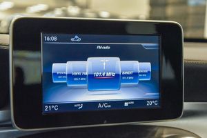 Mercedes GLC220 bild 15