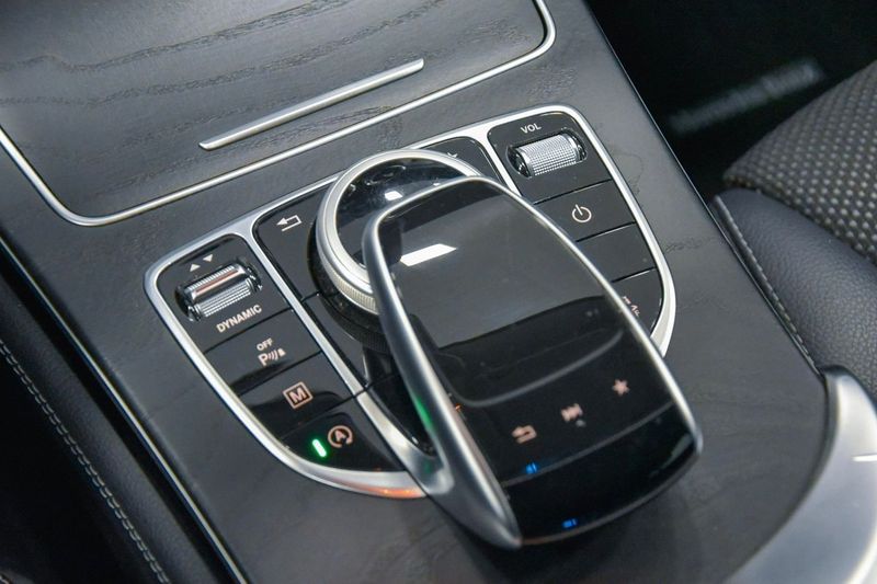 Mercedes GLC220 bild 18