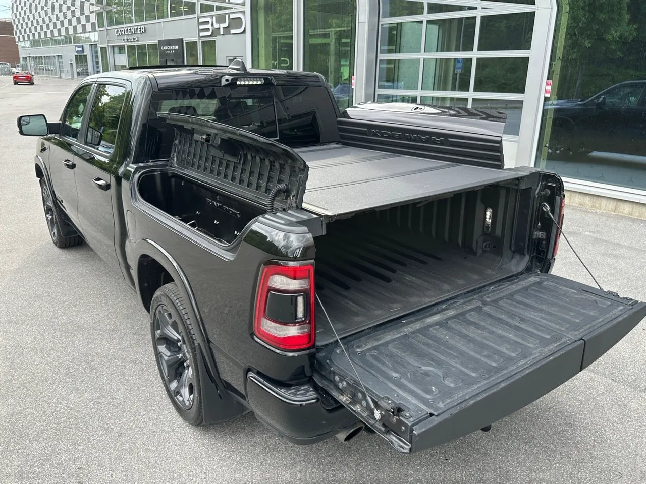 Vehicle image 22