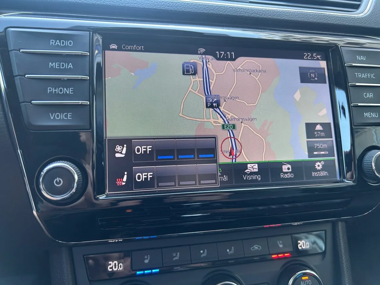 Vehicle image 18