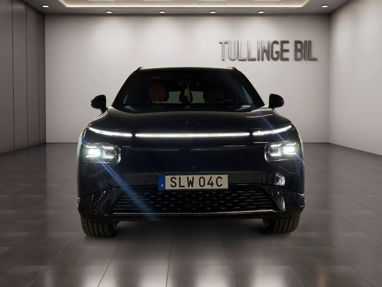 Vehicle image 7