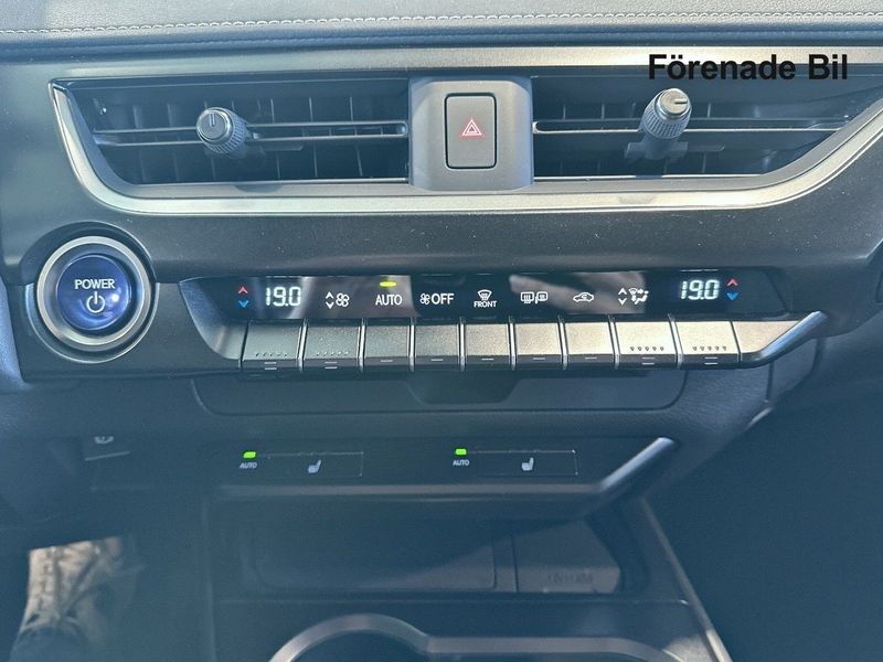 Lexus UX bild 11