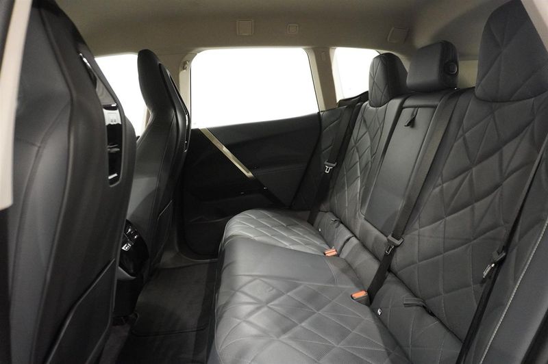 BMW iX bild 8