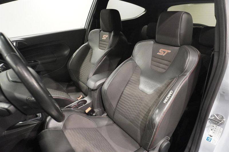 Ford Fiesta bild 8