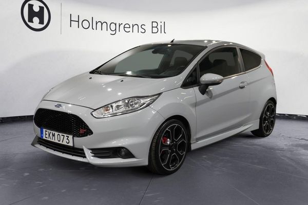Ford Fiesta St200 Limited Edition 200hk Kamera Keyless | Ränta 3,95 - 2016
