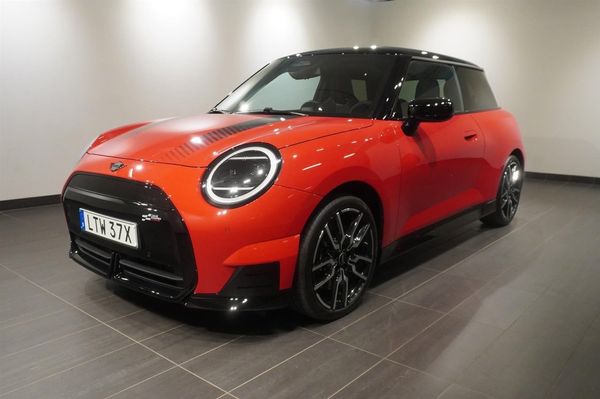 MINI Cooper E JCW Pano Head-Up Backkamera | Ränta 0,95% - 2026