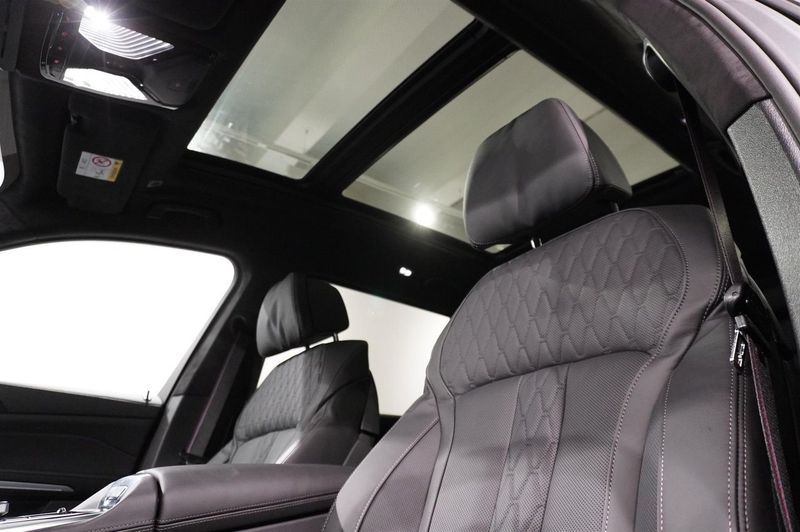 BMW X7 bild 16