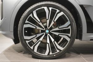 BMW X7 bild 9