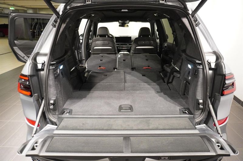 BMW X7 bild 8