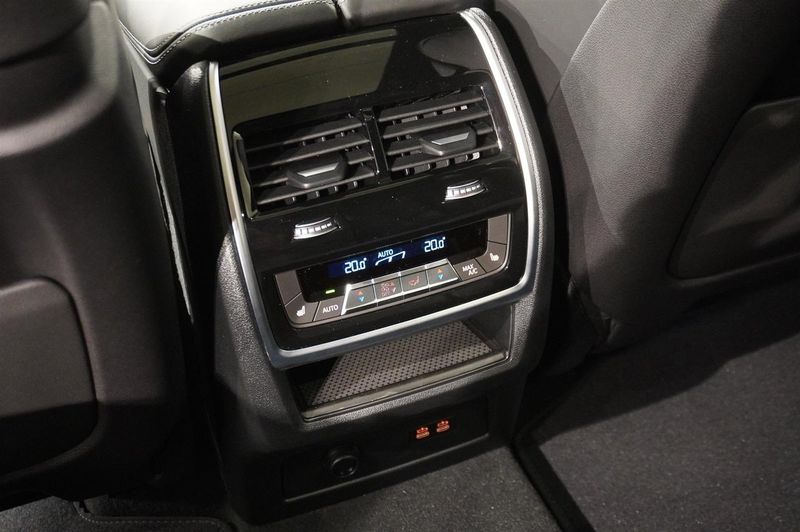 BMW X7 bild 17