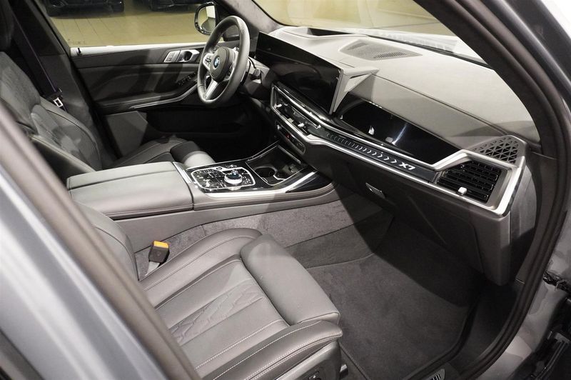 BMW X7 bild 11
