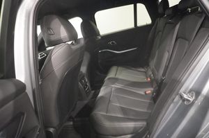 BMW 320 bild 9