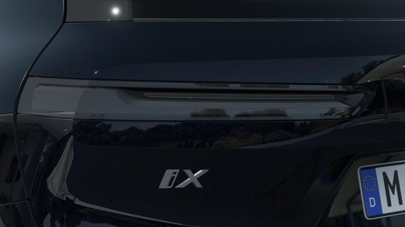 BMW iX bild 8