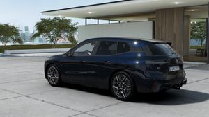 BMW iX bild 2