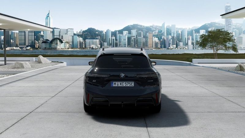 BMW iX bild 5