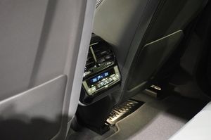 BMW iX bild 16