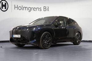 BMW iX bild 1