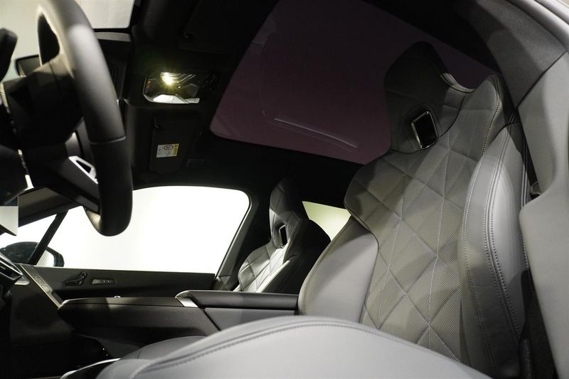 BMW iX bild 15