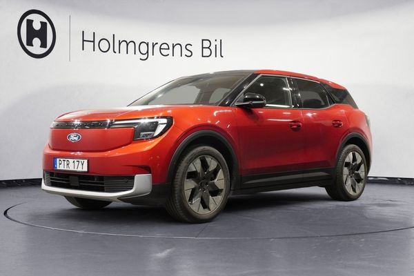 Ford Explorer Premium Long Range 78kWh AWD 340hk Panorama Drag Värmep - 2024