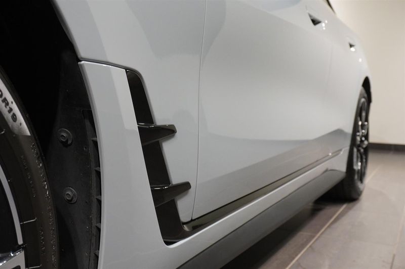 BMW i4 bild 9