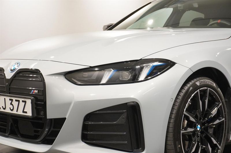 BMW i4 bild 8
