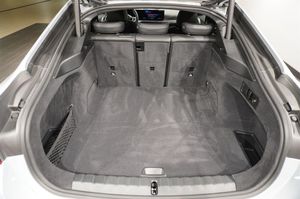 BMW i4 bild 6