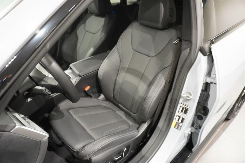BMW i4 bild 13