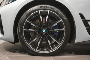 BMW i4 bild 7