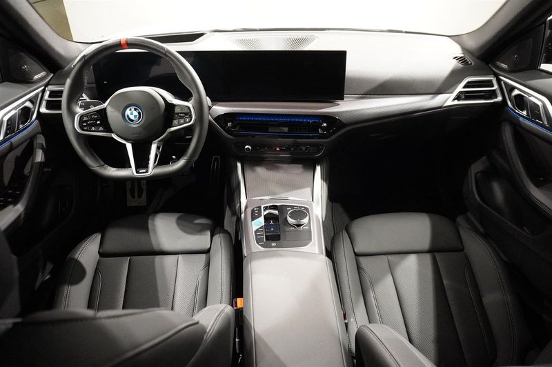 BMW i4 bild 12