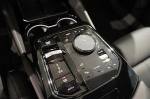 BMW i5 bild 14