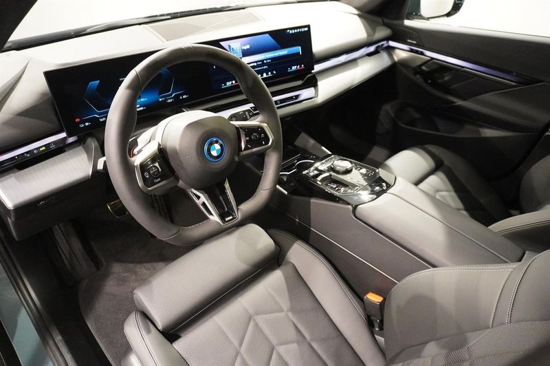 BMW i5 bild 4