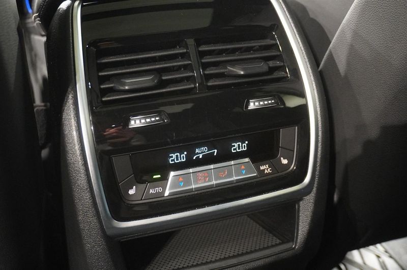 BMW X7 bild 16