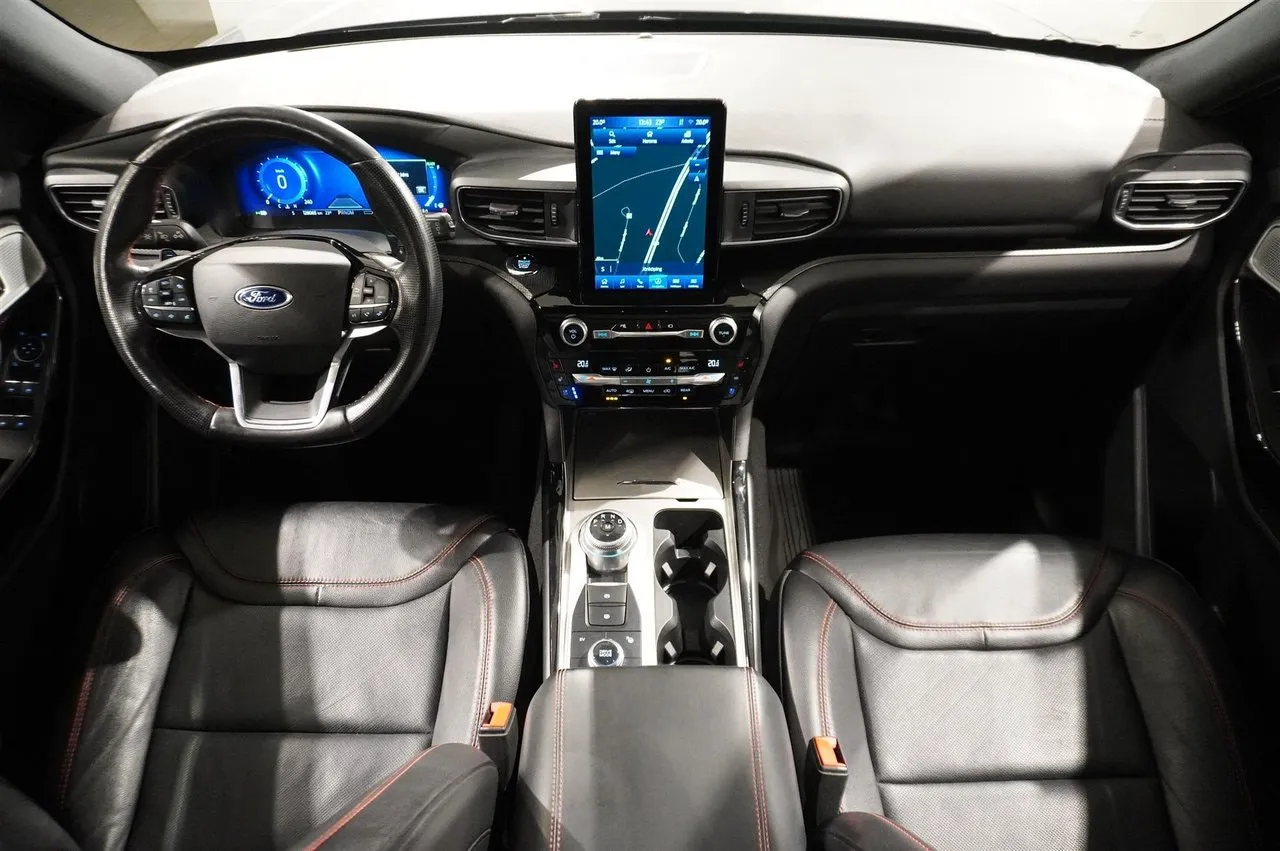Vehicle image 11