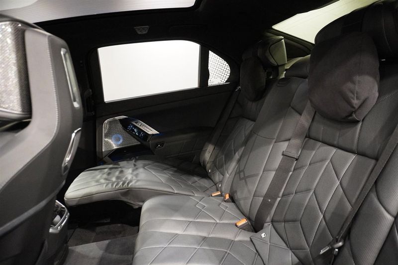 BMW i7 bild 9