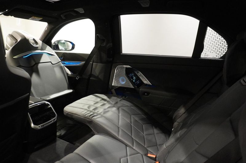BMW i7 bild 10