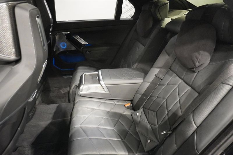 BMW i7 bild 22