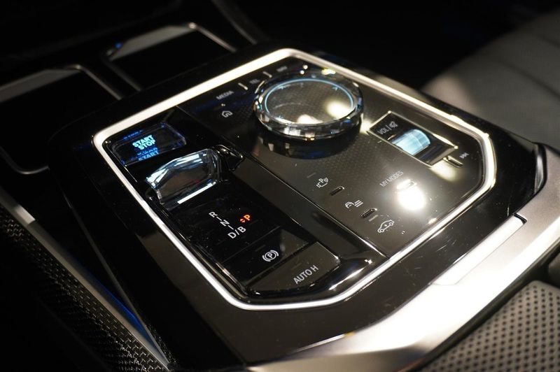 BMW i7 bild 17