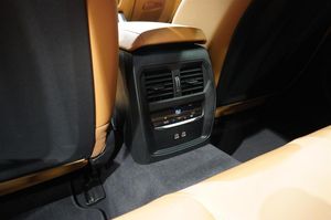 BMW i4 bild 13